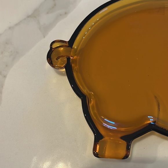 Vintage Tiara by Indiana Glass Snack Plate Pig Shaped Amber Glass - Picture 3 of 5